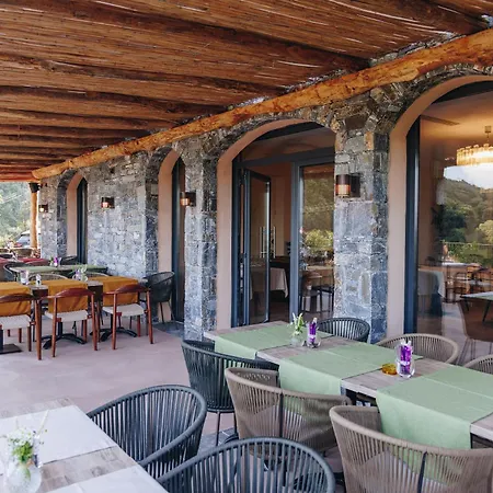 Domaine Santa Margherita Hotel